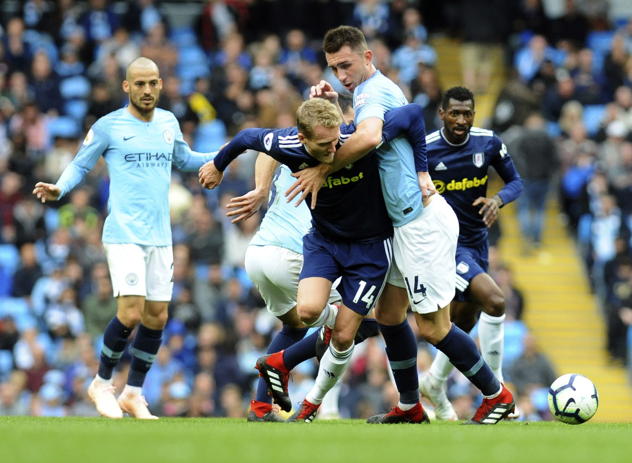 英媒盘点与主帅闹僵球员结局：小贝基恩C罗离队，希勒遭弃用